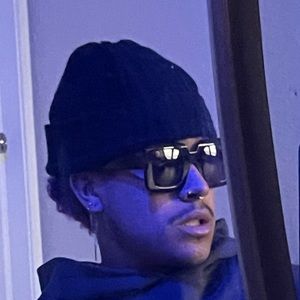 Meet your Posher, Isaac